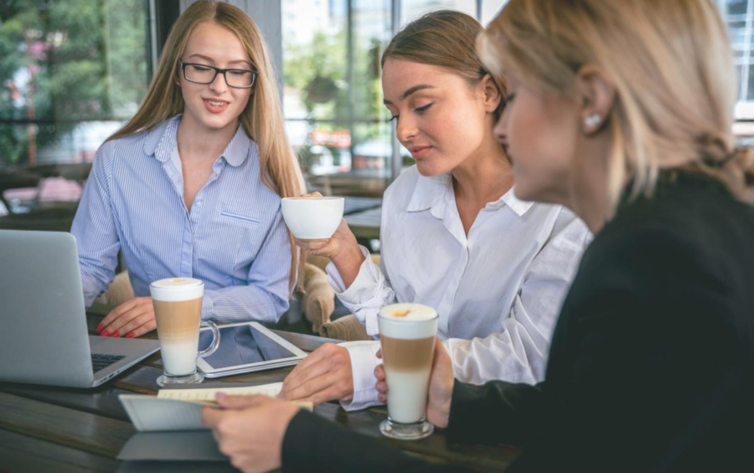 Ilustración educativa sobre fraudes comunes